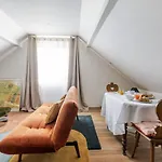 Semesterbostad Romantic 4-star With Private Heated Pool
