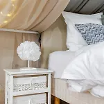 Romantic 4-star With Private Heated Pool Semesterbostad *