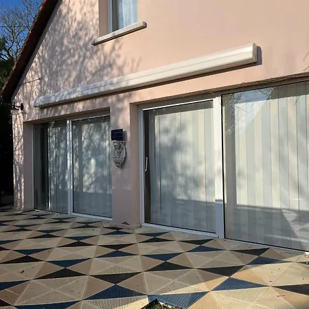 Romantique 4 Etoiles Avec Piscine Privee Chauffee Vakantiehuis Gimbrett